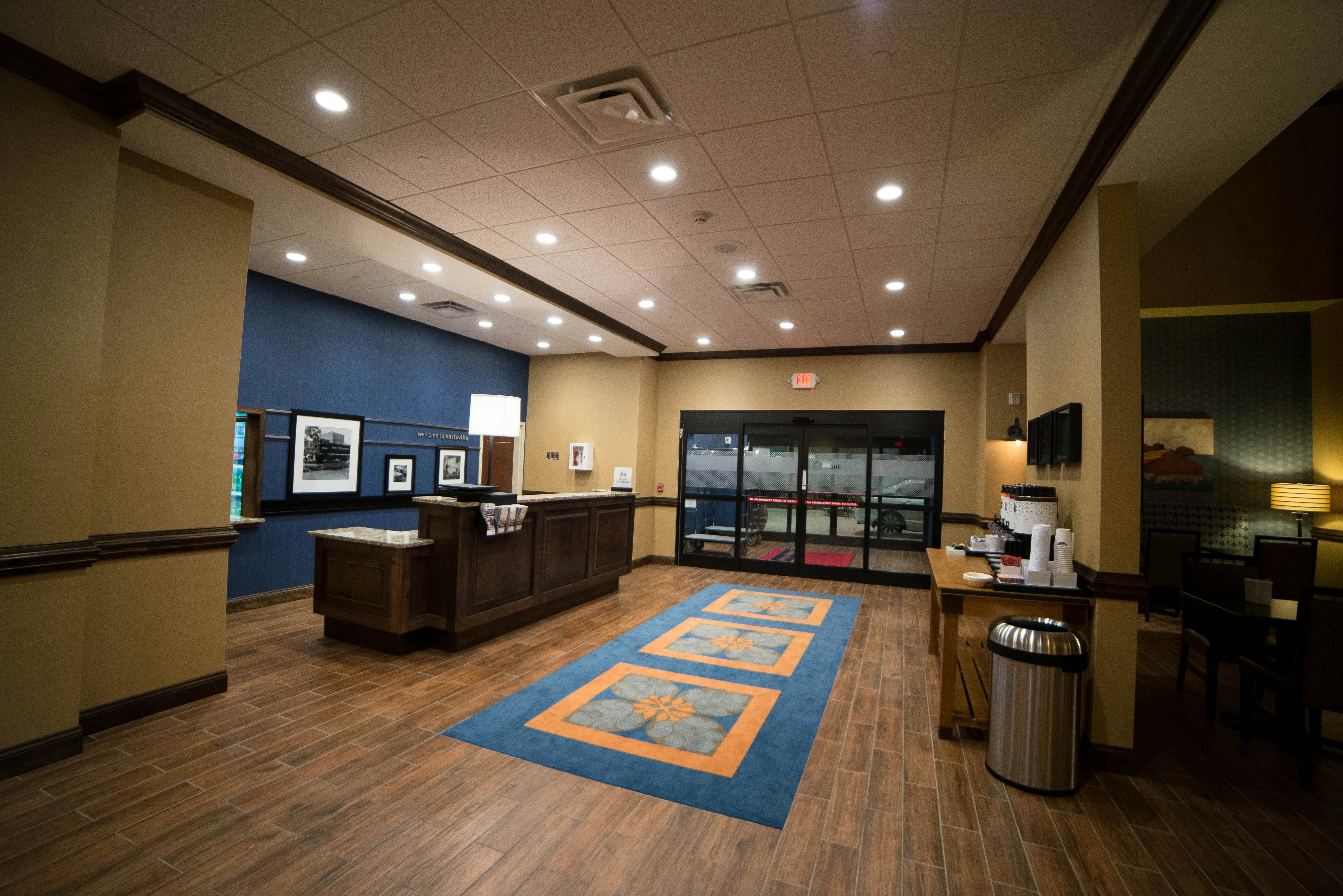 Hampton Inn & Suites Hartsville 47/76