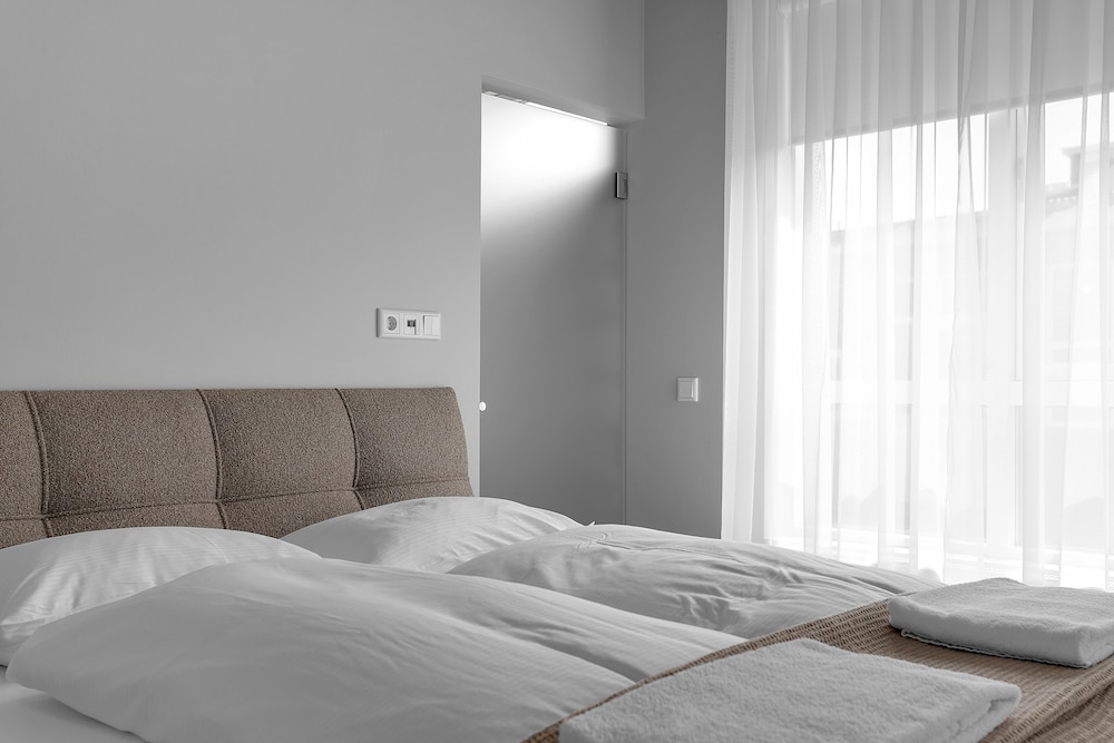 Welcome Apartments 24/58