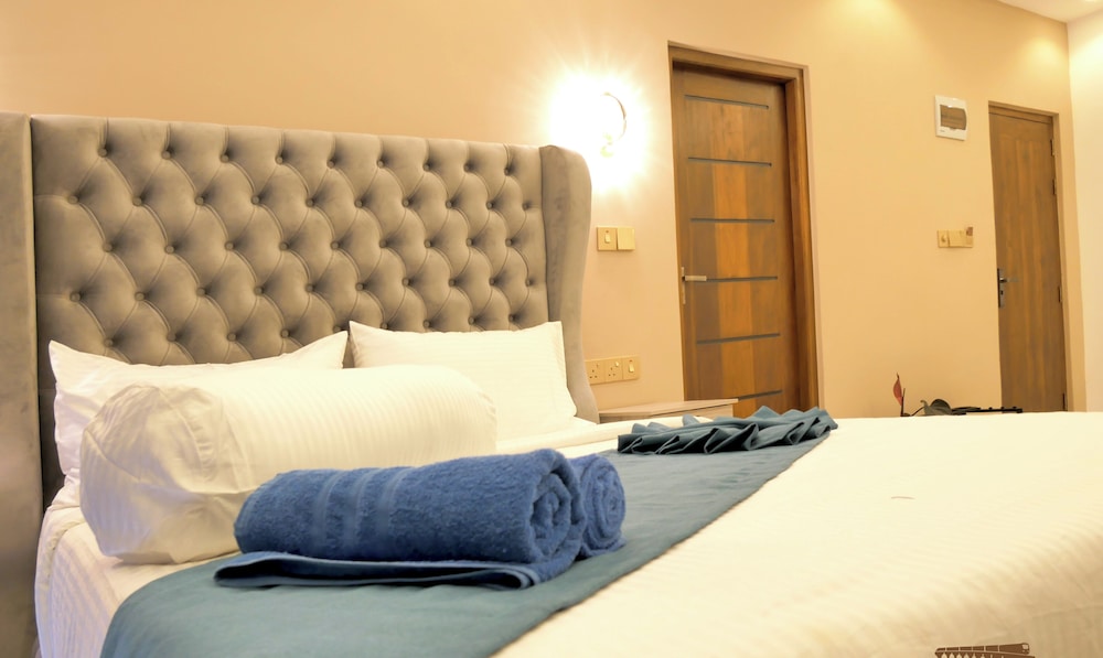 غرفة ملكية رباعية بسرير كينج، Nine Arch Holiday Resort 8/10