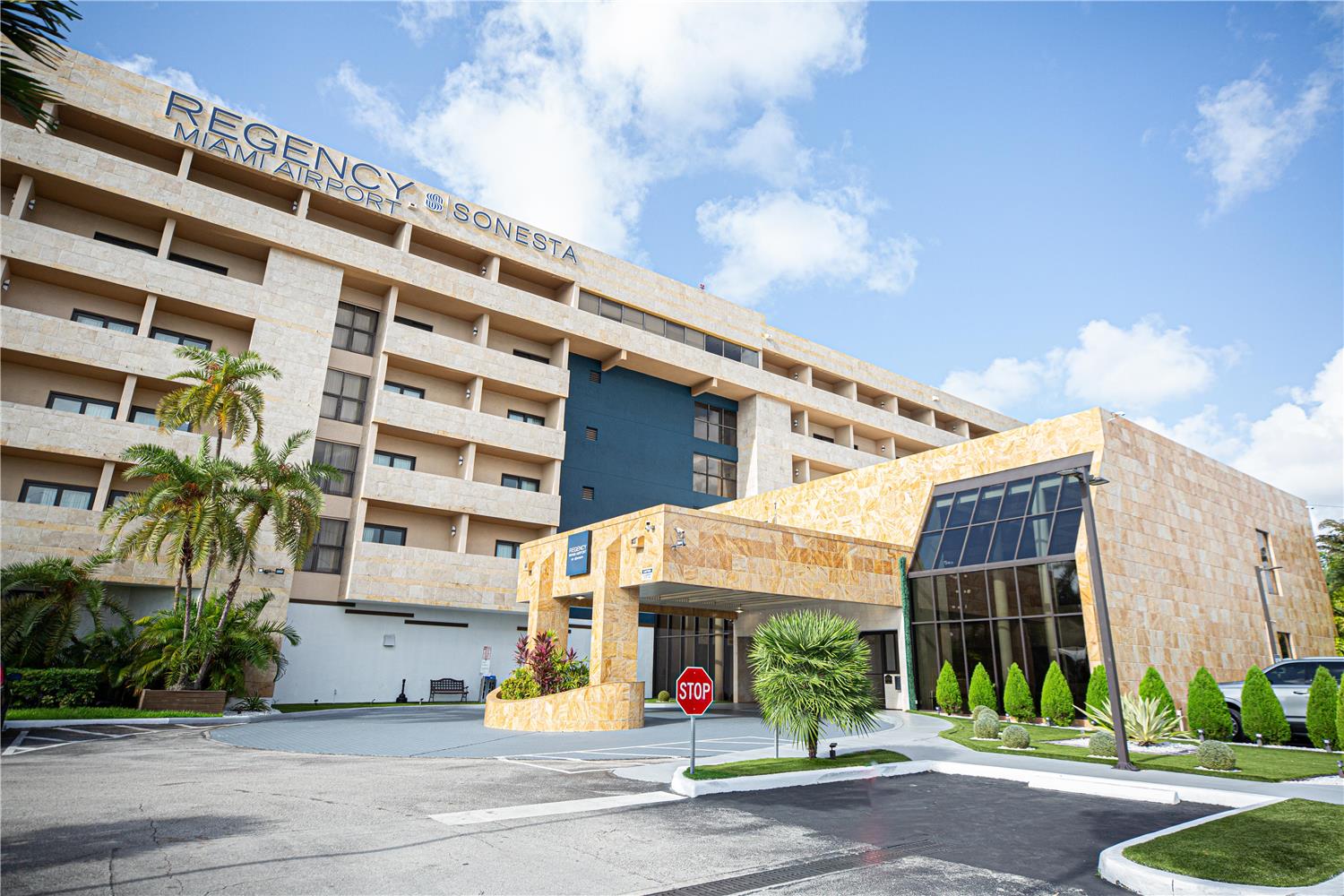 Regency Miami Airport by Sonesta 74/77