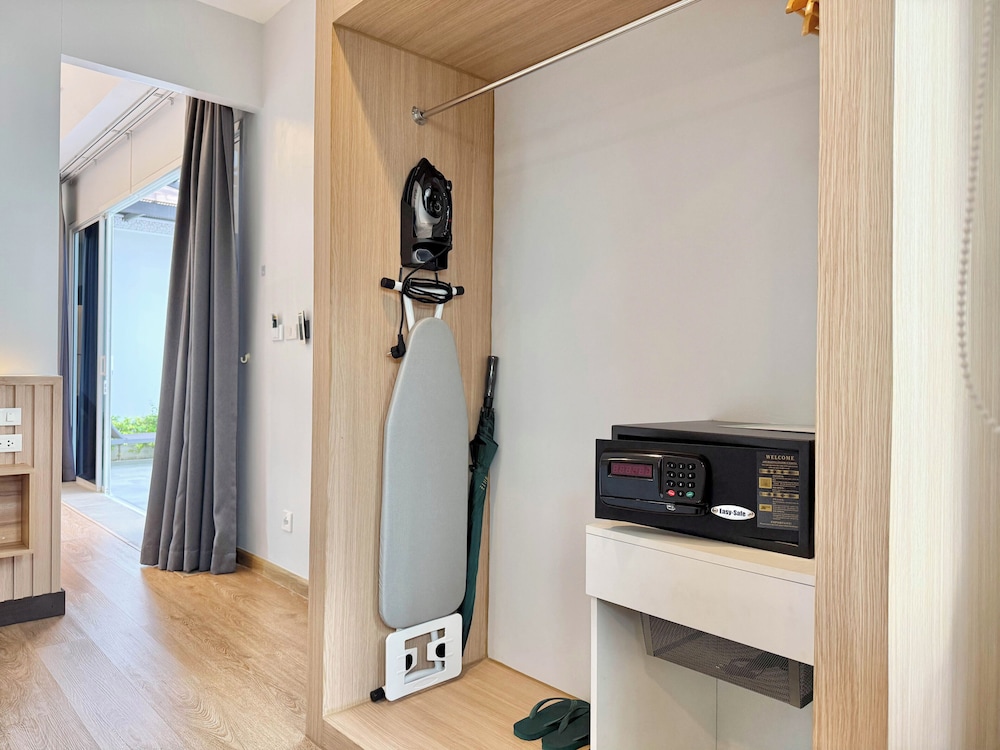 Phuket La Siesta Pool Villa 26/48