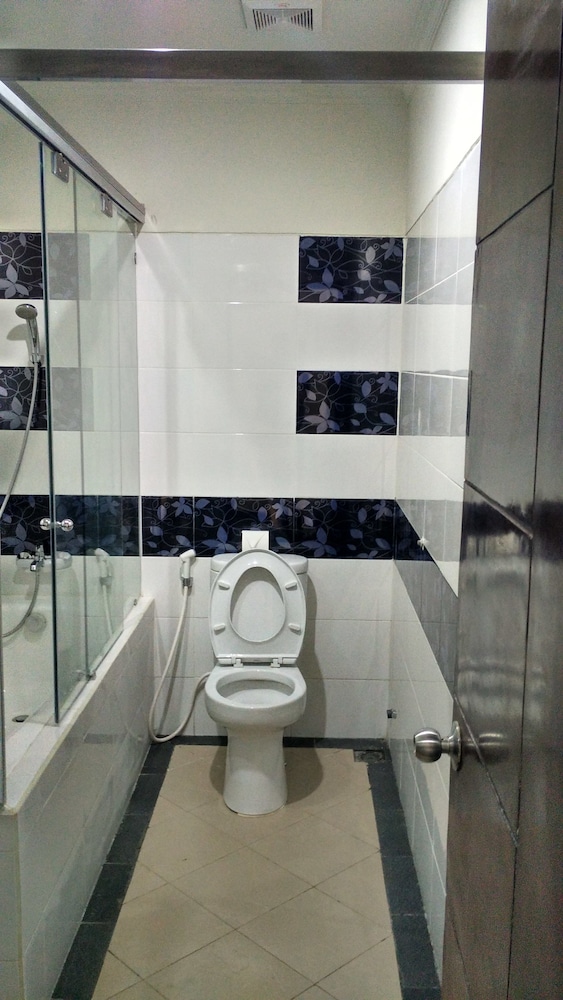 Maxi Hotel Kedonganan 12/47