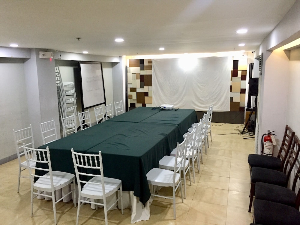 Almont City Hotel 28/49