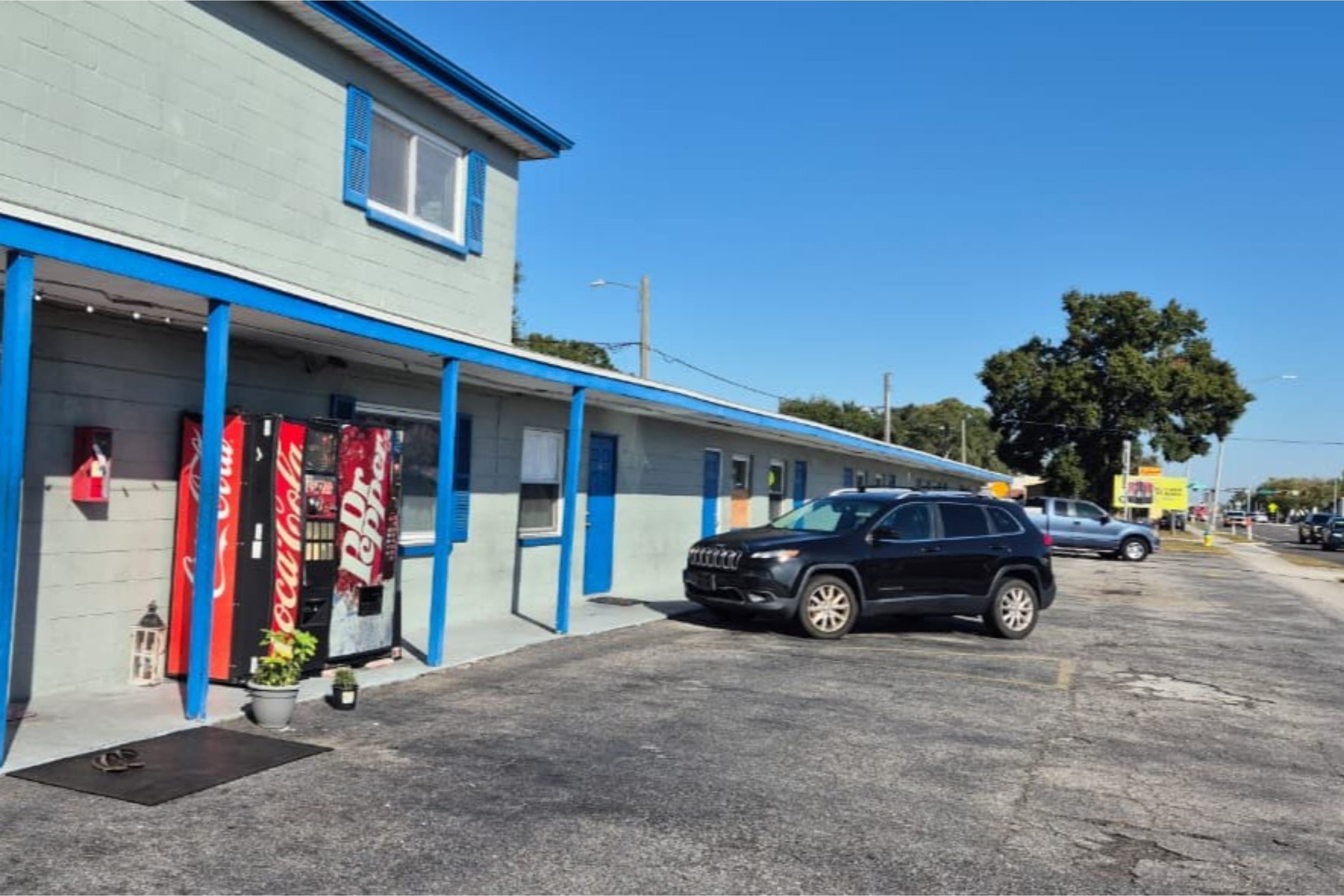 Base Motel By OYO South Tampa 23/32