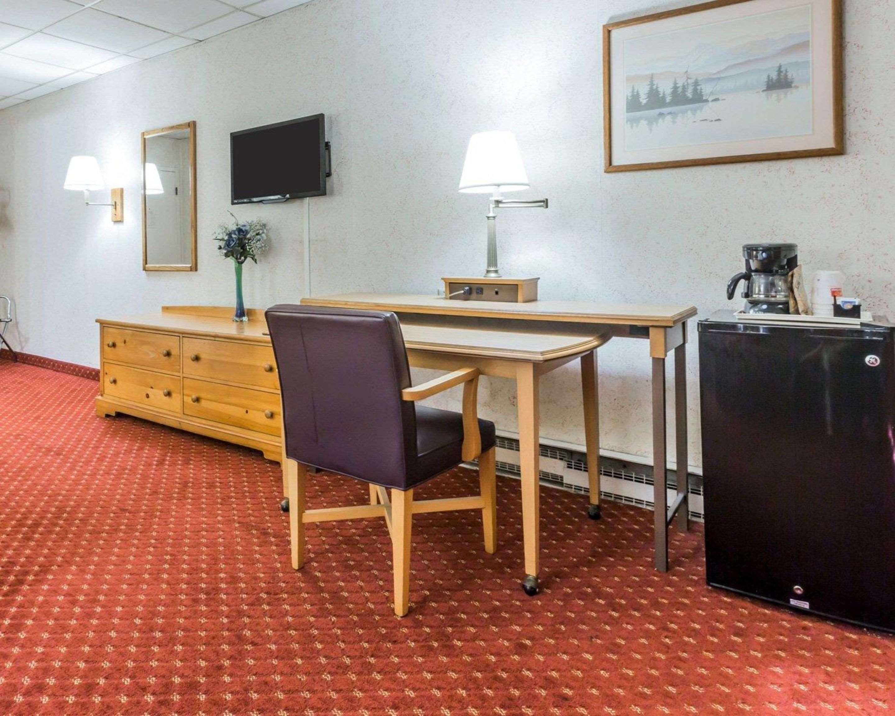 Econo Lodge Near Stewart Inter 14/16