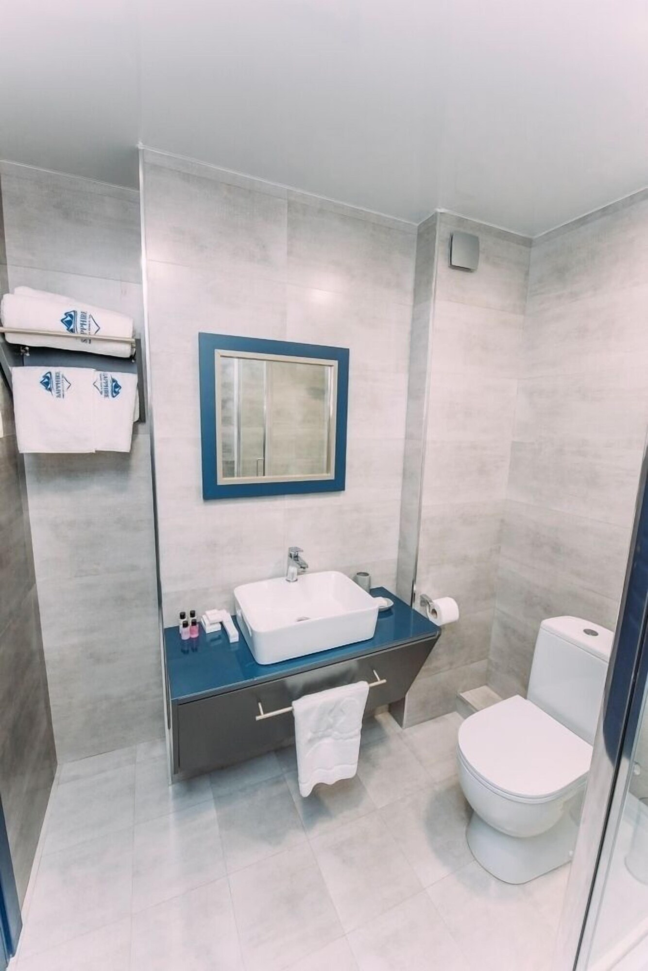 جناح عائلي بسريرين كينج بشرفة بغرفتي نوم، Hotel Sapphire Bakuriani 3/3