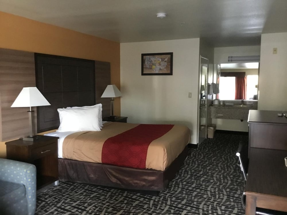 Executive Inn Westley Ca 20/37