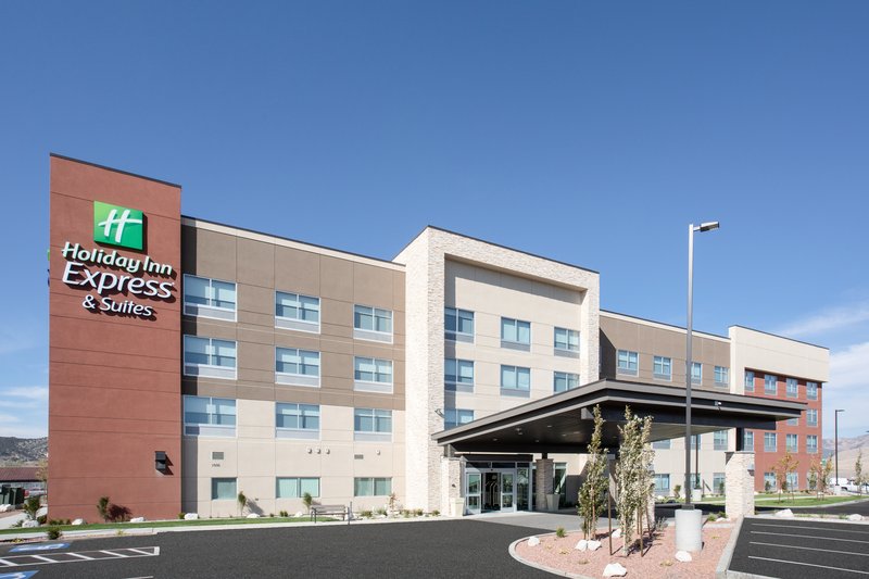 Holiday Inn Express Suites Ely 4/52