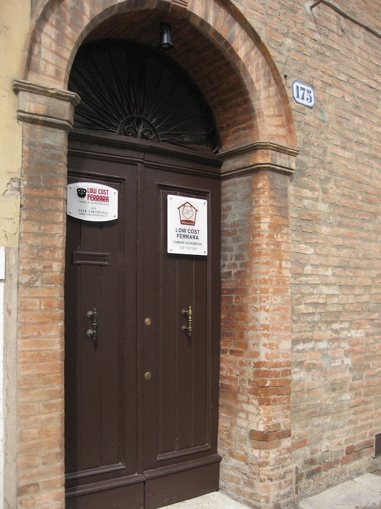 Low Cost Ferrara 2/26
