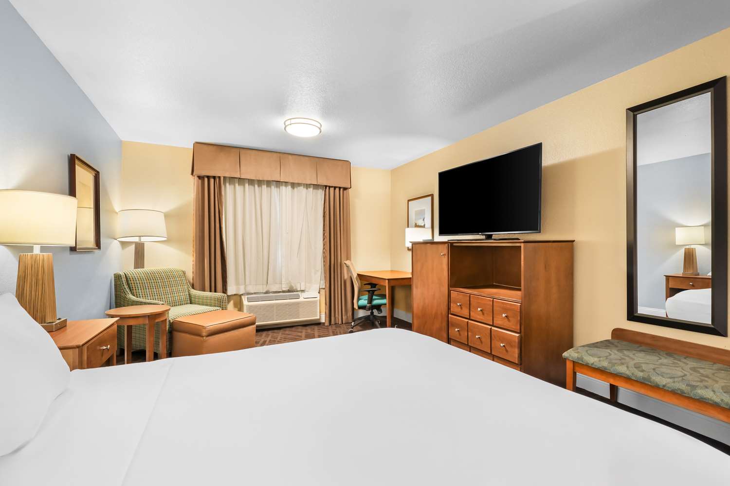 Room, Queen Bed, Accessible