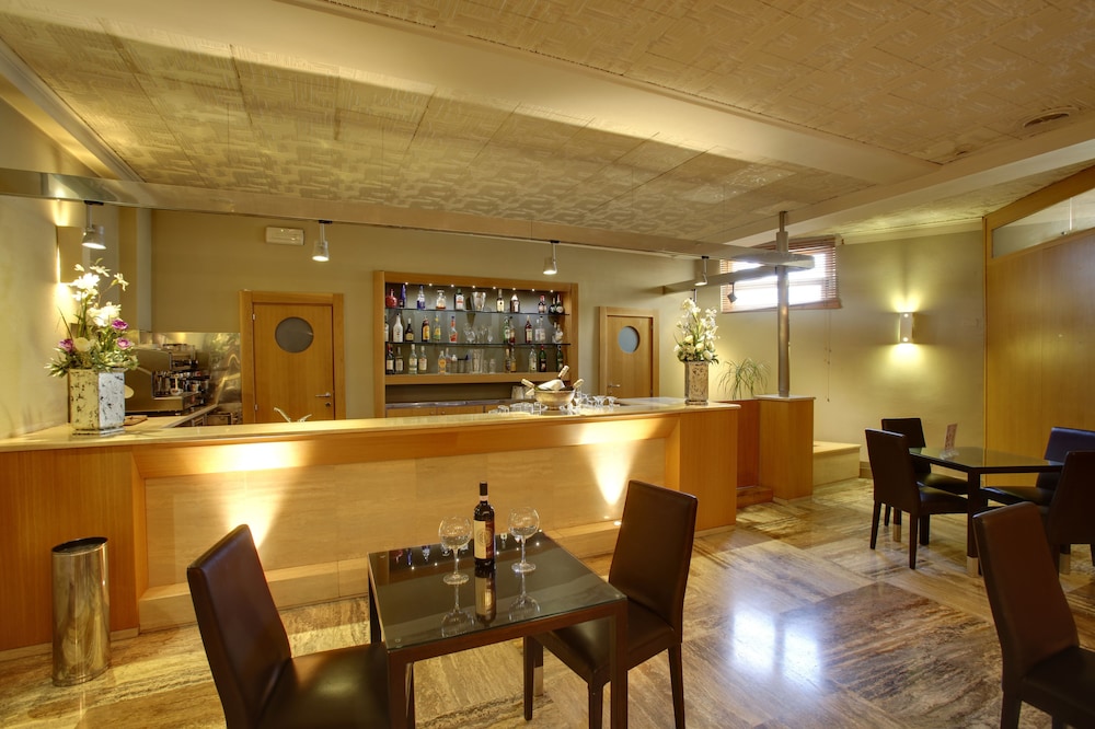 Hotel Delle Nazioni 37/50