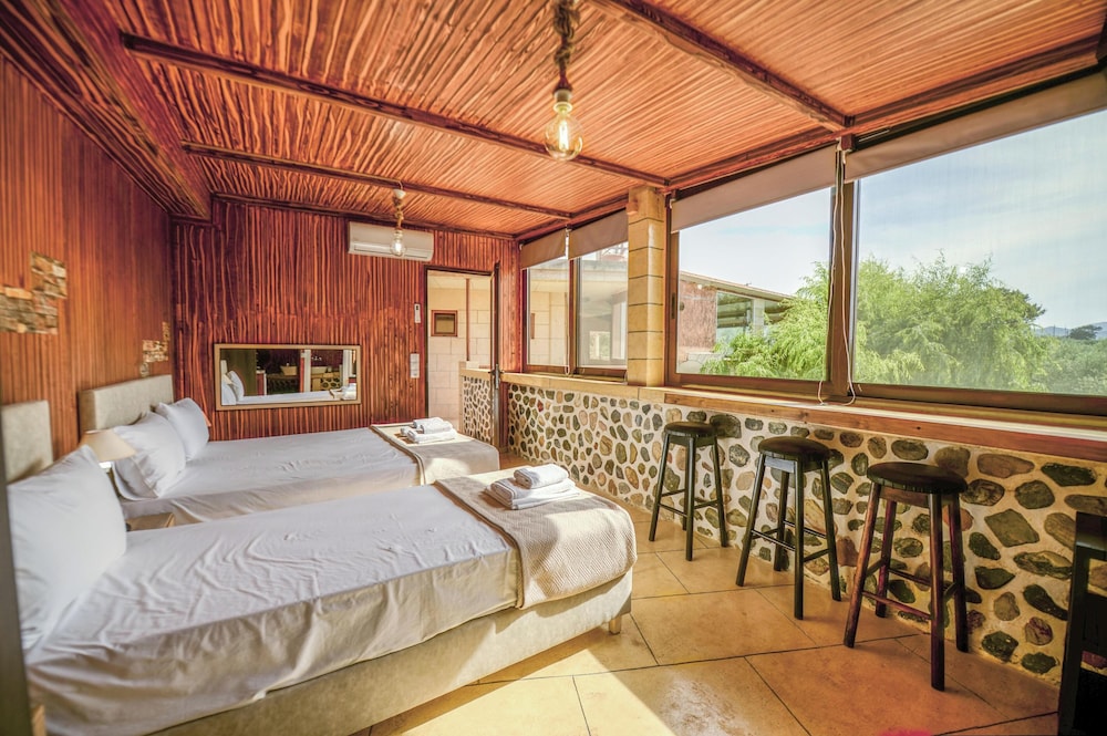 BASIC, APARTMENT, MULTIPLE BEDS