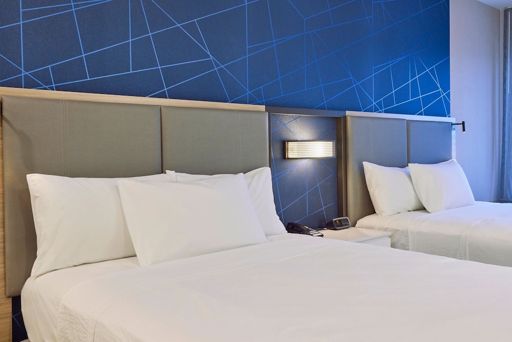 SpringHill Suites Medford Airport 8/28