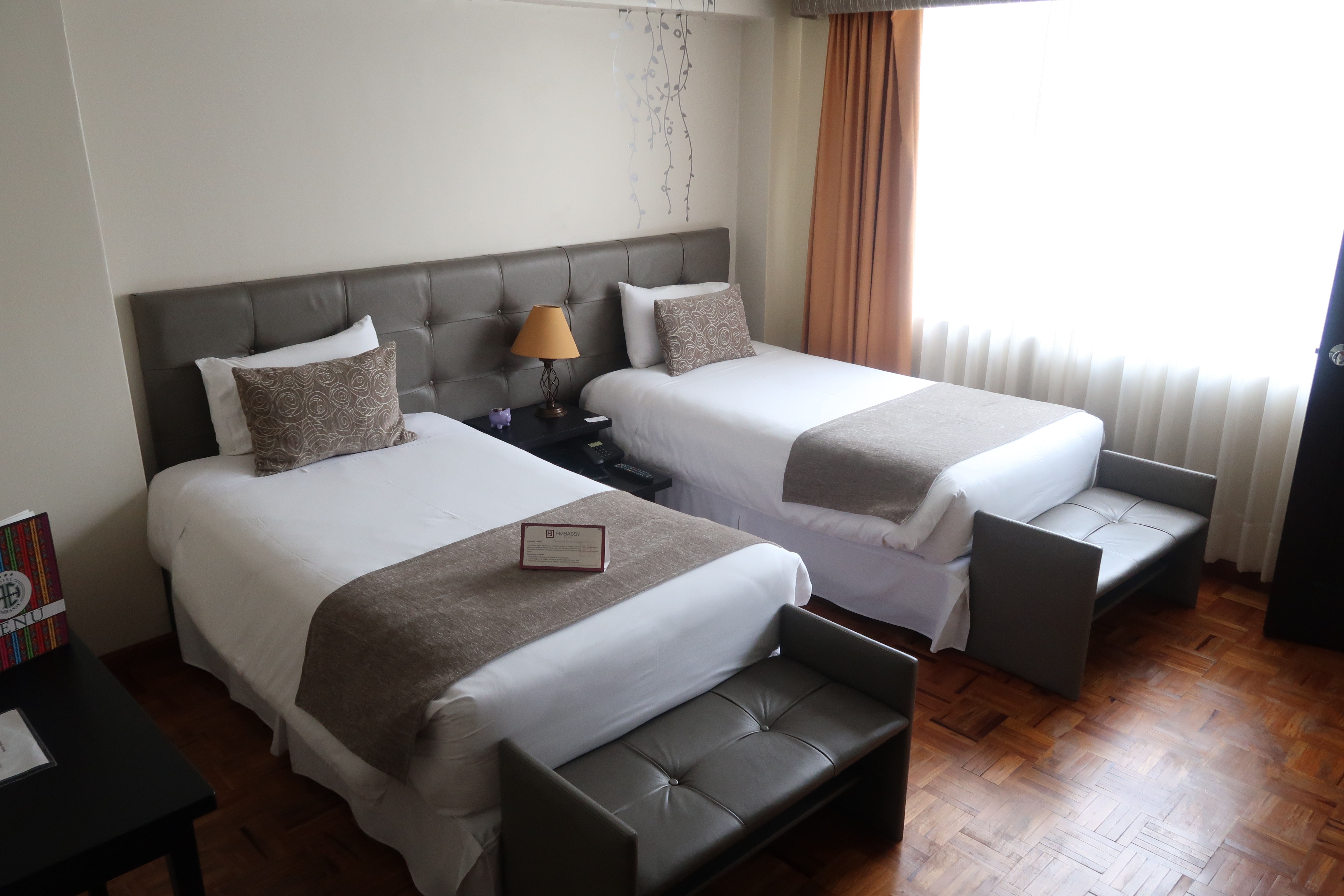 ROOM, DOUBLE OR TWIN BED