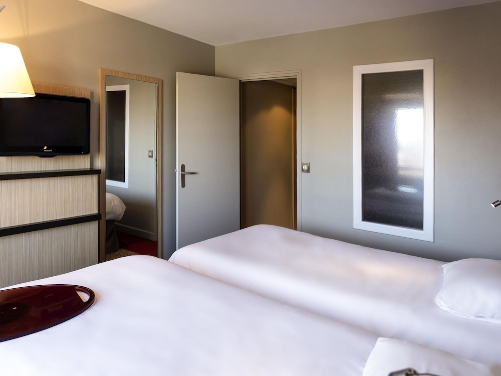 Standard, Twin Beds