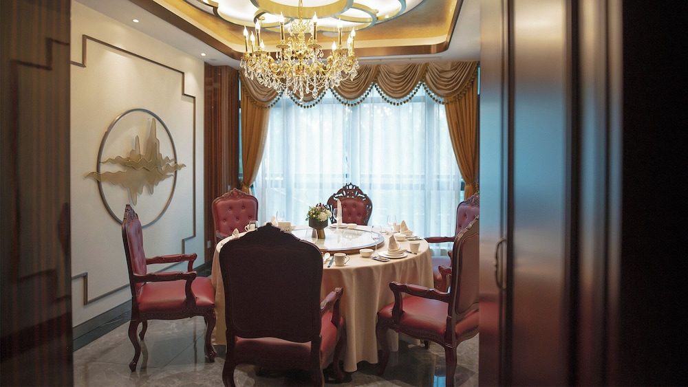 HOLIDAY INN Changchun Jingyue 9/48