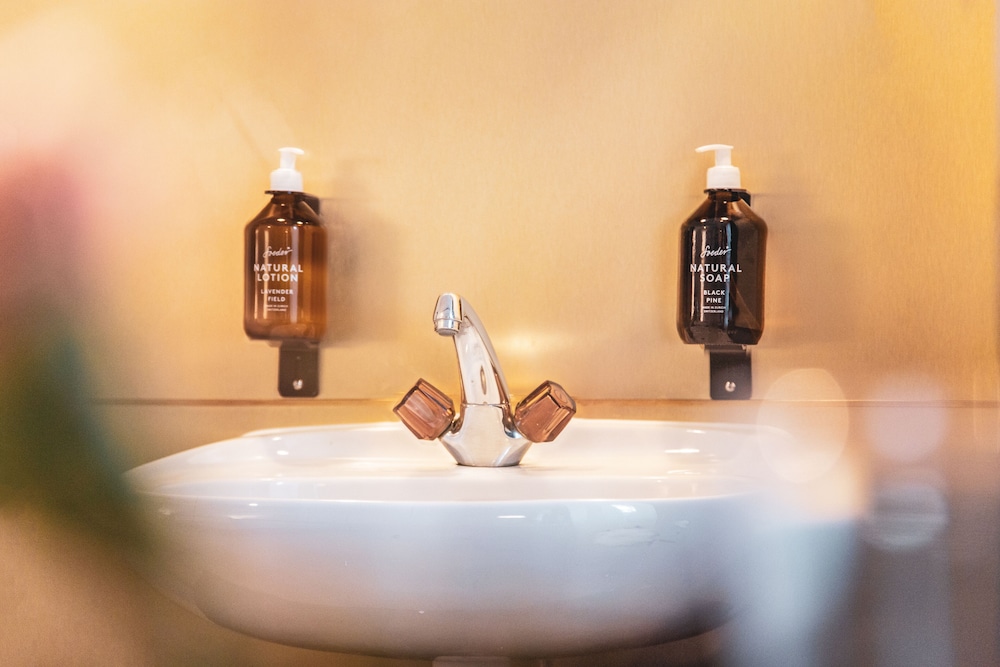 Pop Up Hotel Krone Zurich 26/43