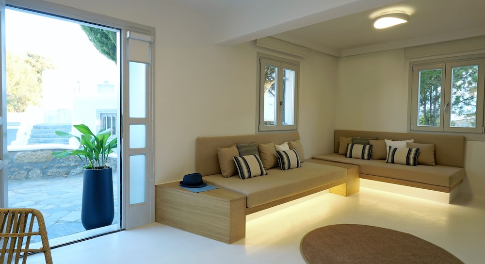 Andronikos Hotel - Adults Only 8/82