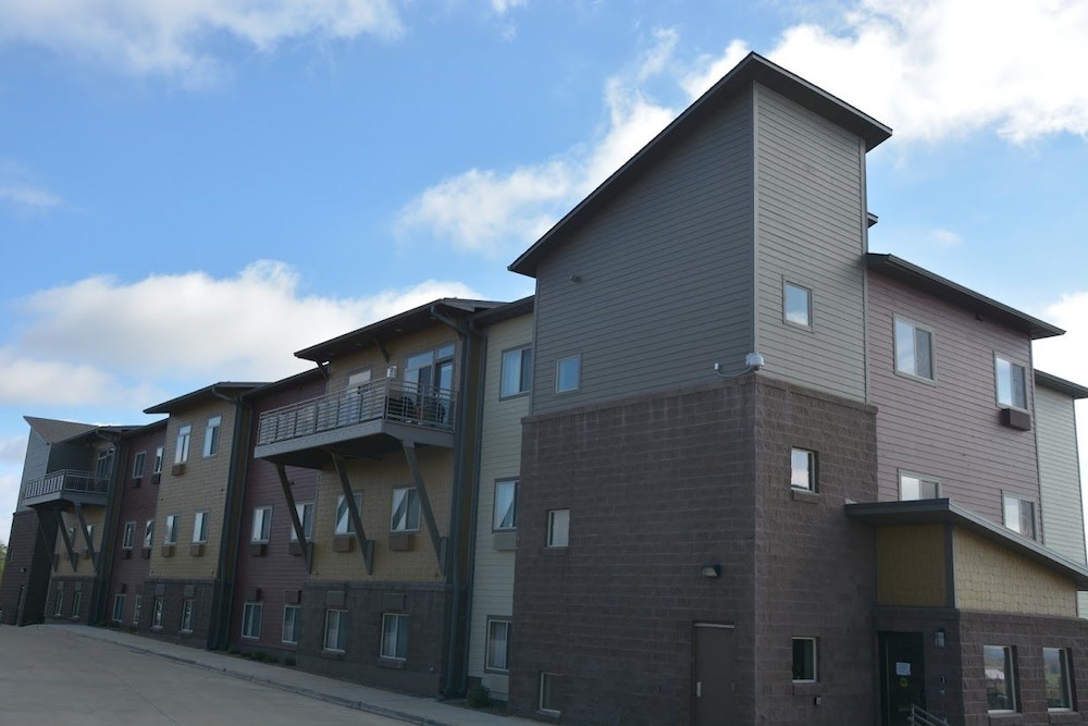 Roosevelt Inn and Suites 2/38