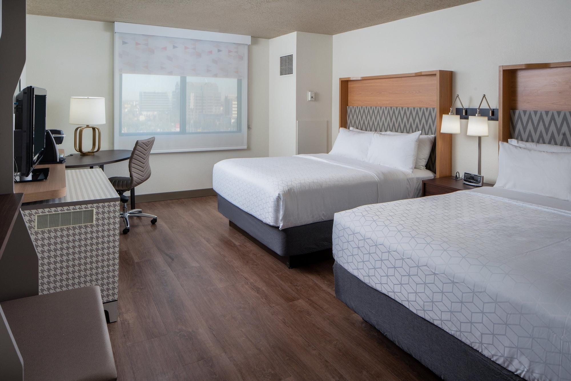Feature, 2 Double Beds