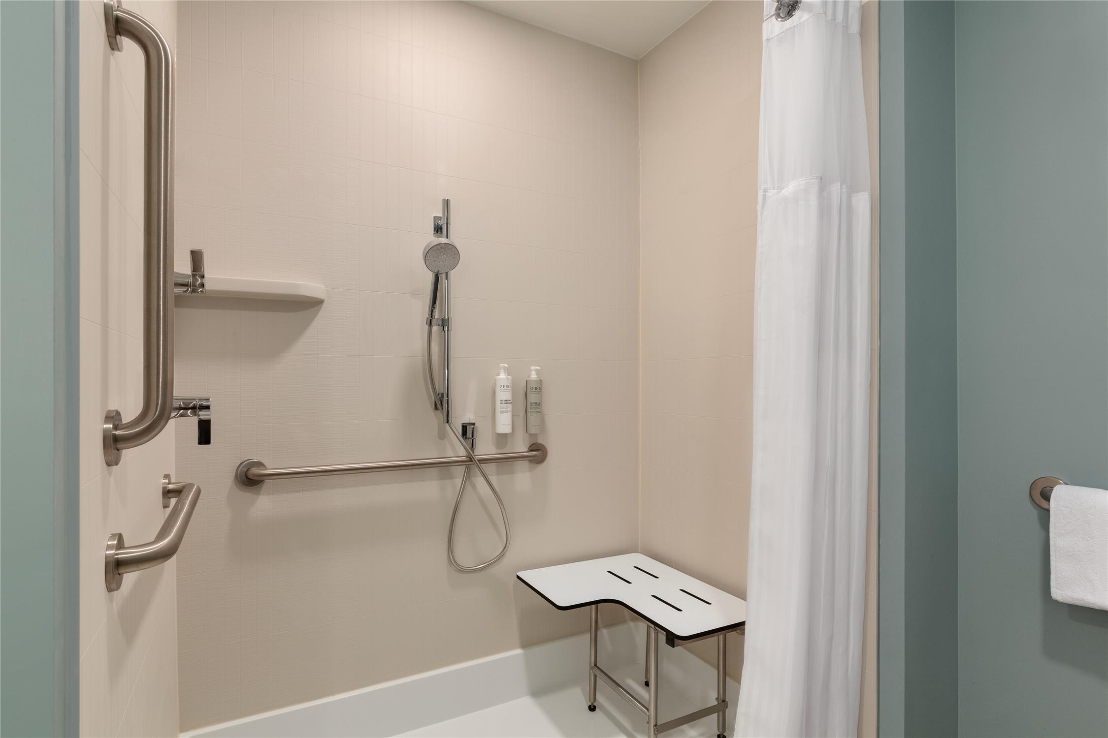 LivSmart Studios by Hilton Kokomo 33/35