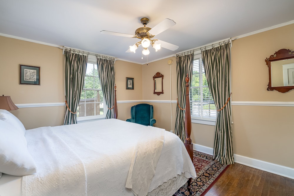 Cedars of Williamsburg Bed & Breakfast 8/50