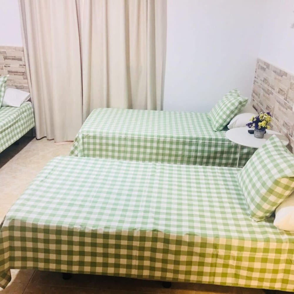 Residencia Cardona 26/57