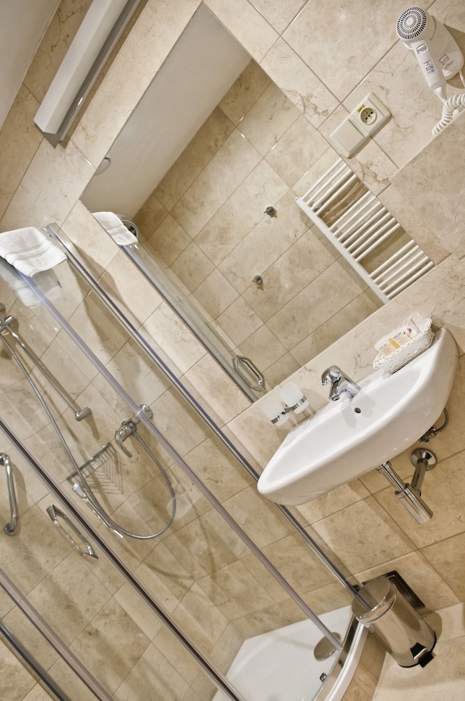 Windsor Spa Hotel 25/70