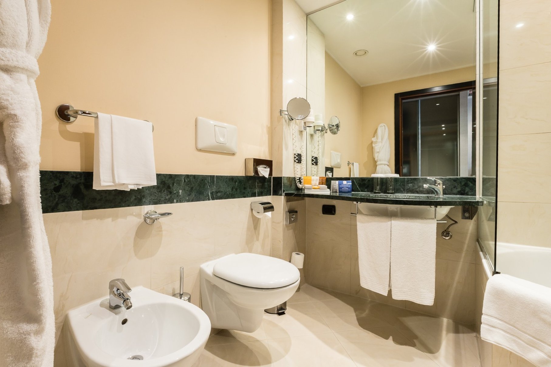 Crowne Plaza Milano Malpensa Airport 72/73