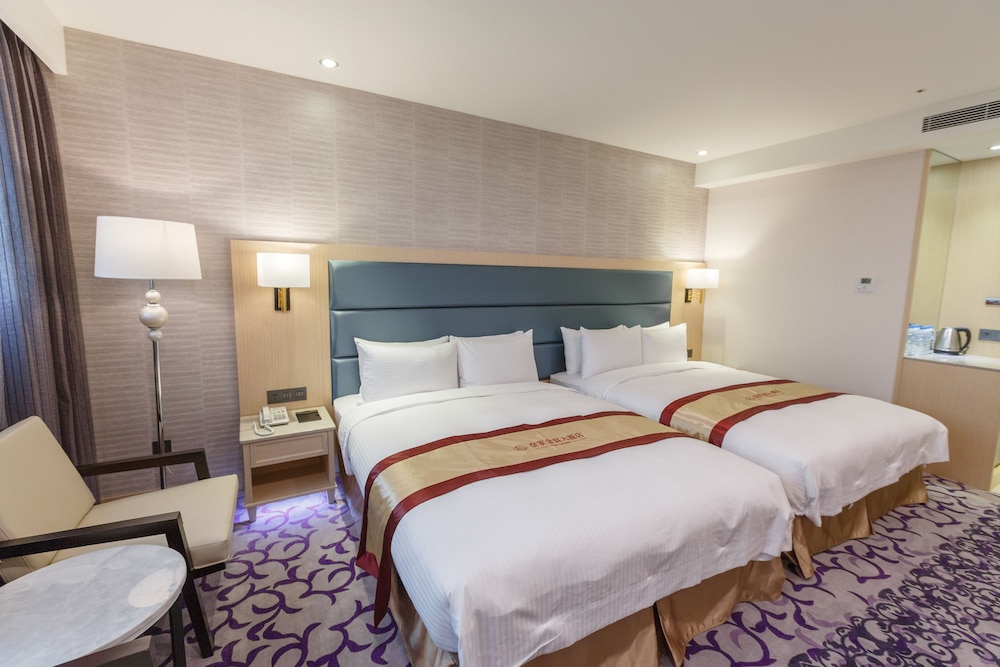 Royal Gold Hotel 12/38