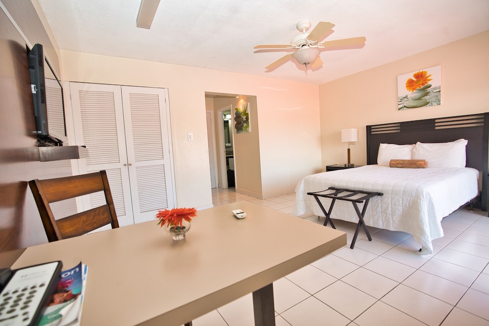 Horizon View Beach Hotel 15/46