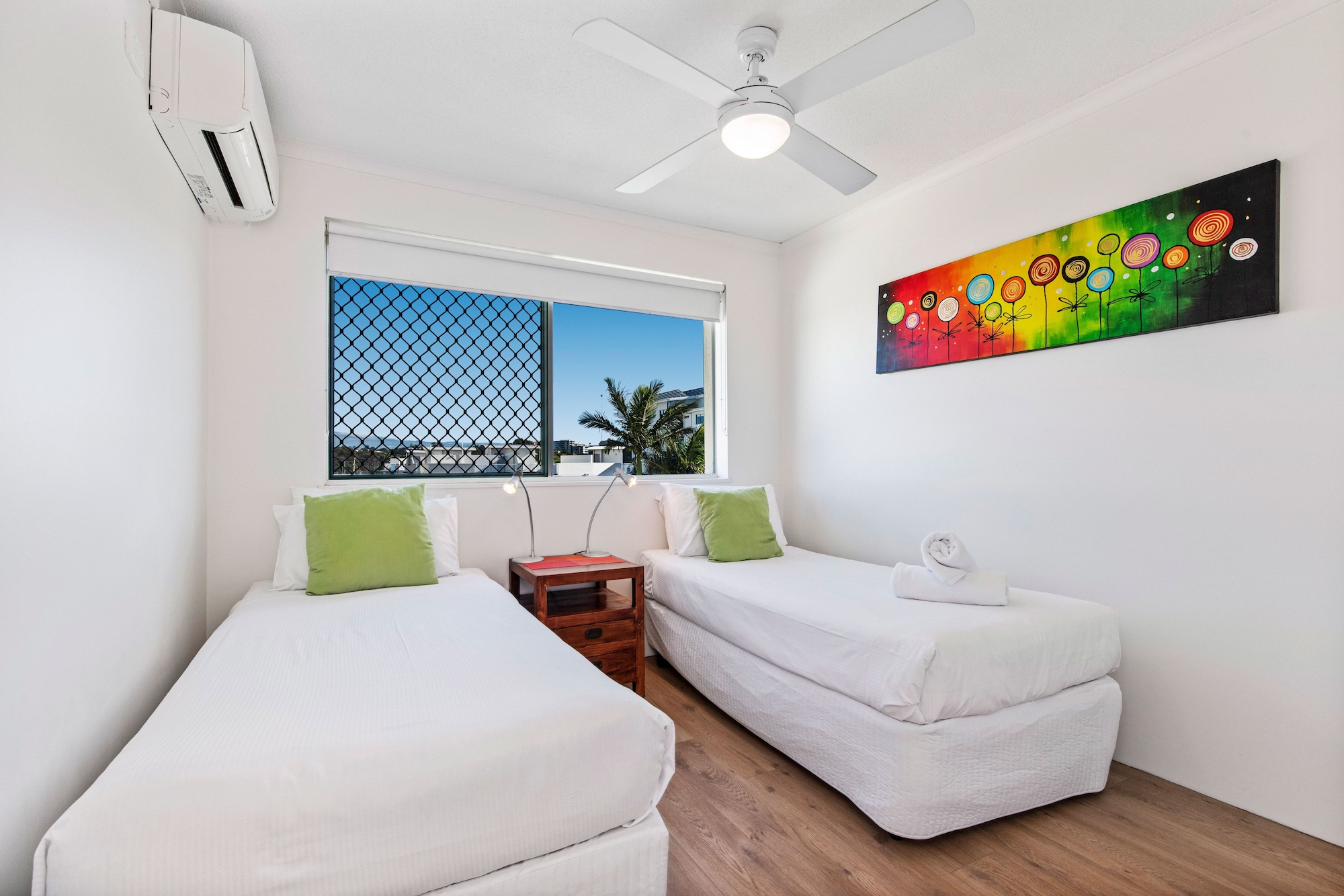3 BEDROOMS, ROOF TOP, APARTMENT, MARINA VIEW