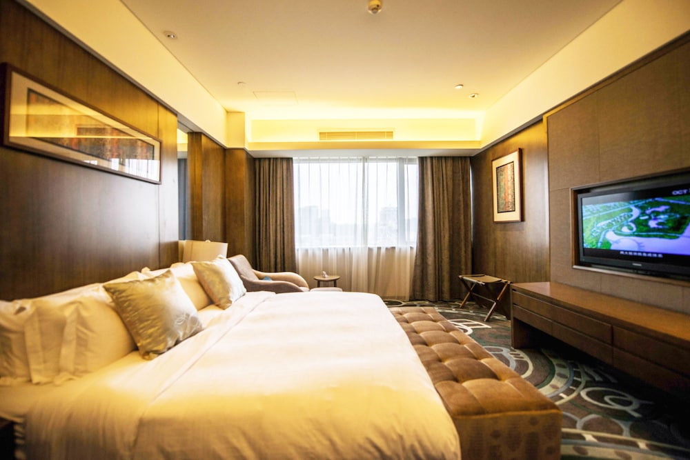 Maya Gleetour Hotel Wuhan OCT 6/50