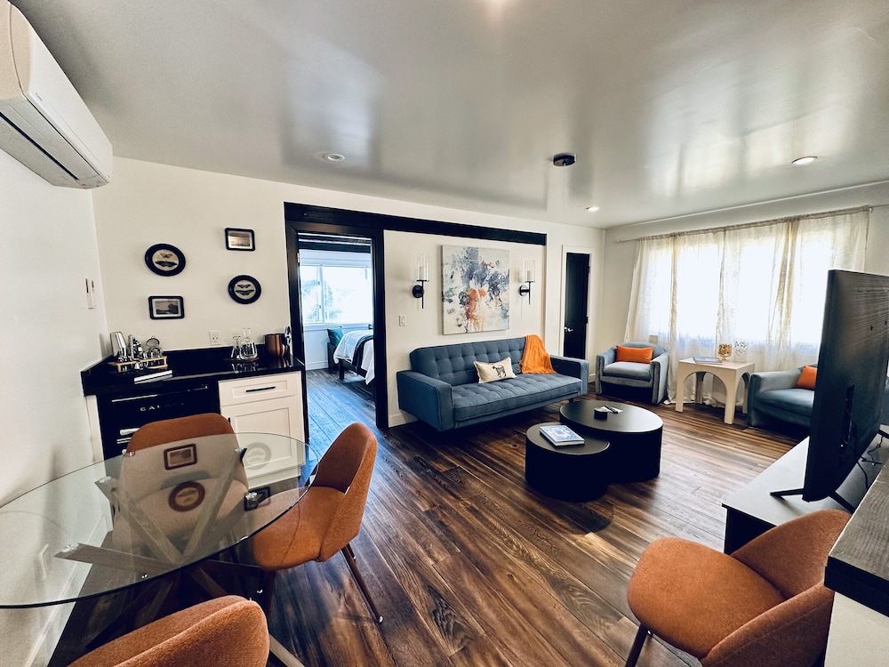 Bespoke Inn Flagstaff 36/50