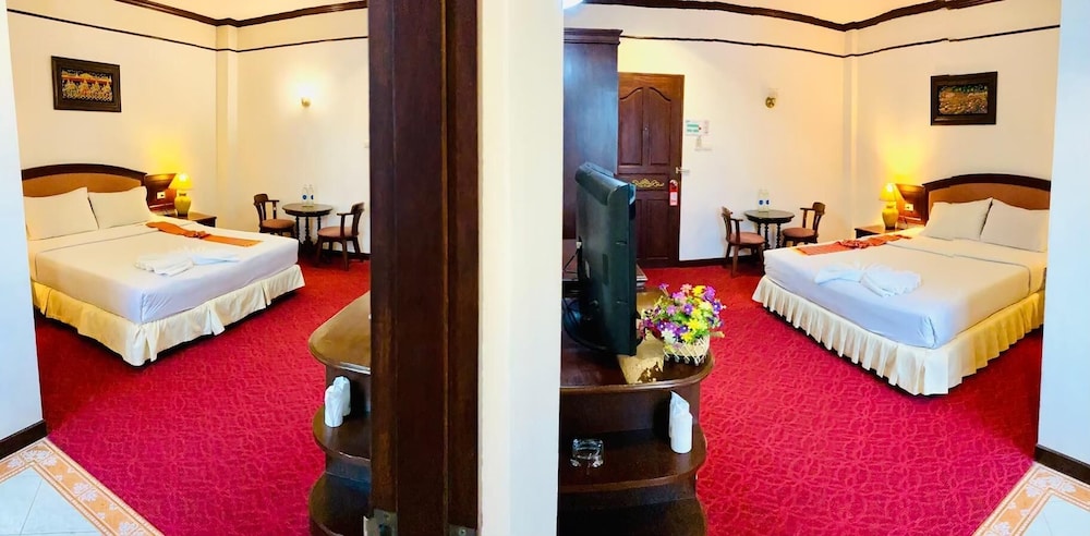 Crystal Hotel 26/46