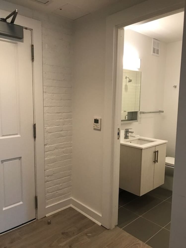 Placemakr Dupont Circle 9/64