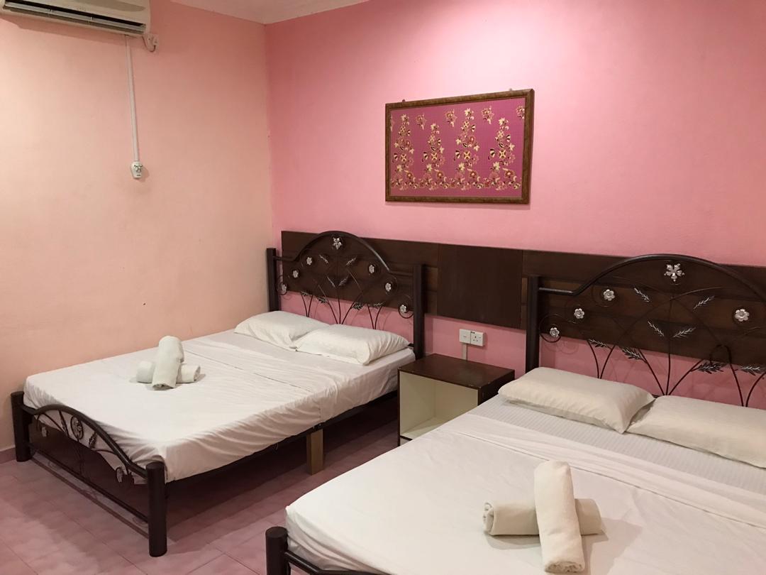 Desa Motel 18/43