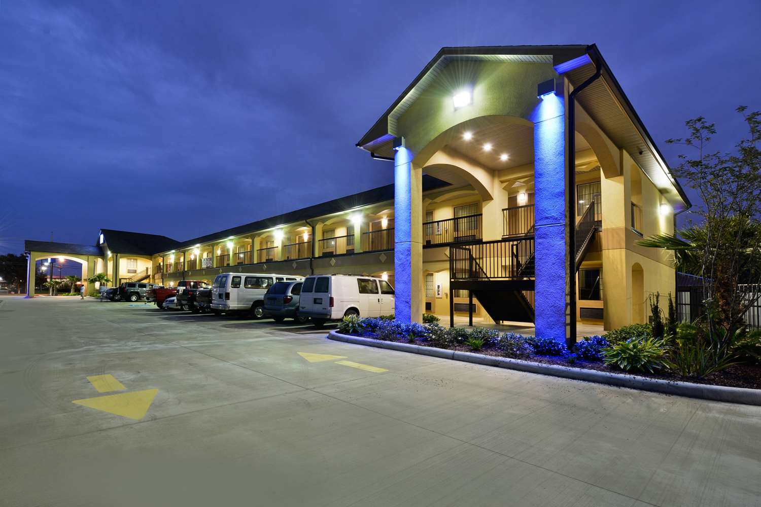 Americas Best Value Inn Suites Lake Charles At I 210 Exit 11 3/9