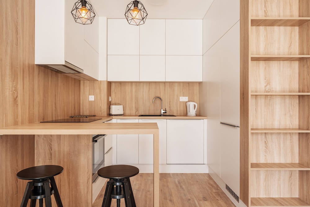 Apollis Business & Budget By Ambiente 5/40