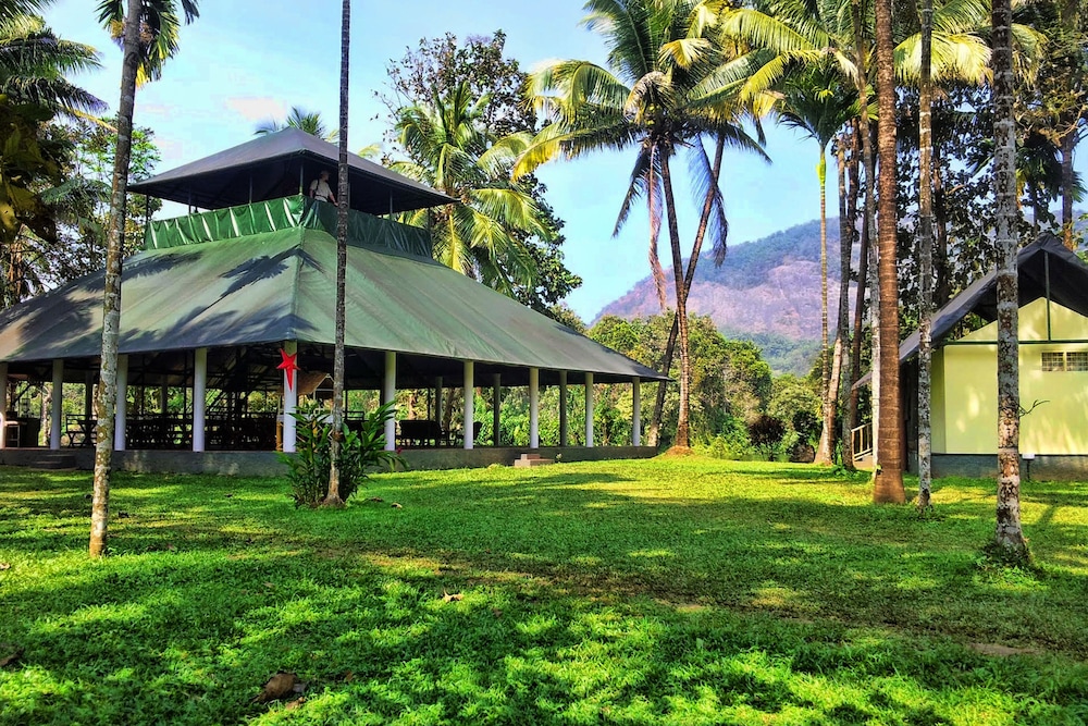 Amritara Riverside Luxury Tents in Kothamangalam