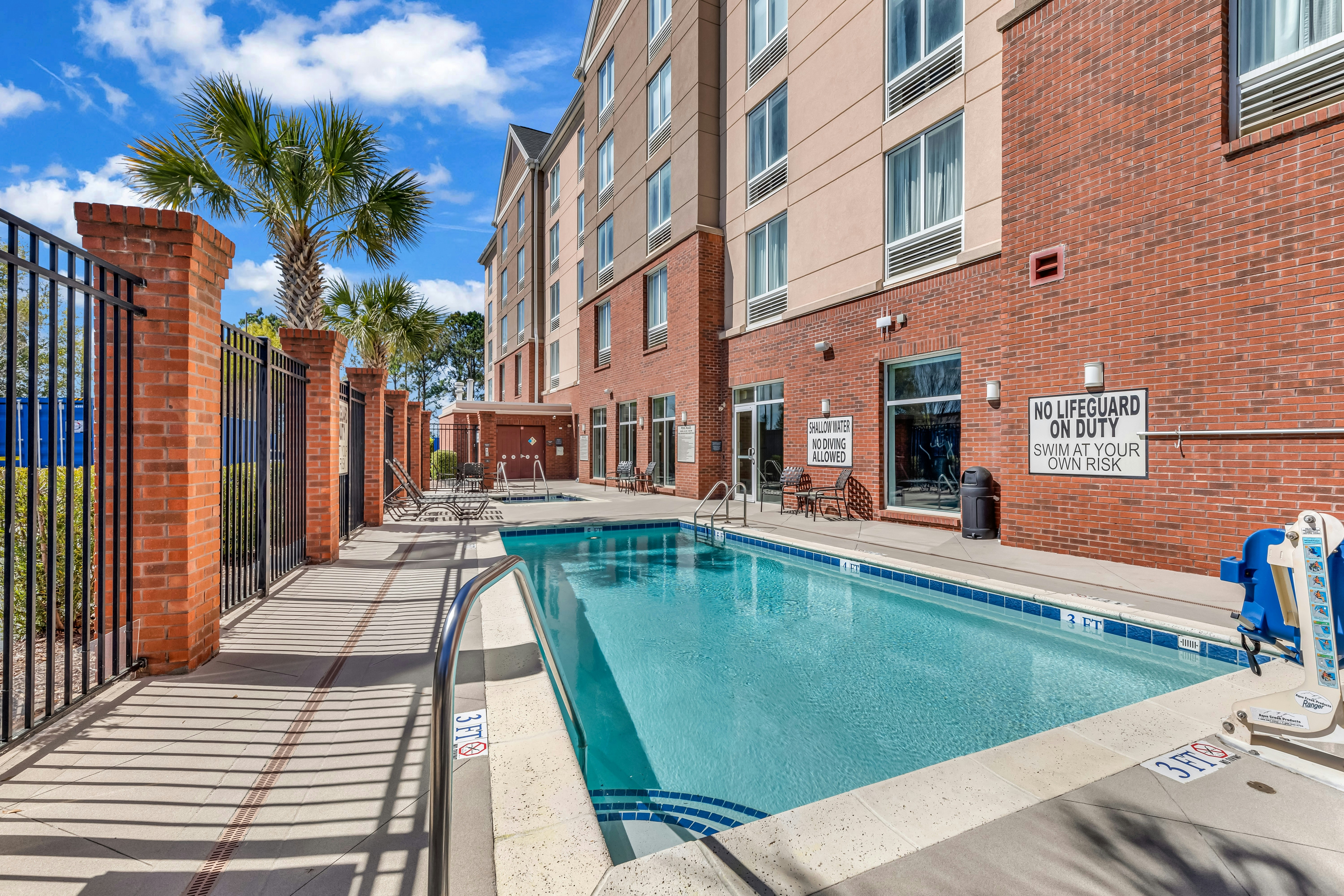HILTON GARDEN INN MYRTLE BEACH-COASTAL GRAND MALL 32/32
