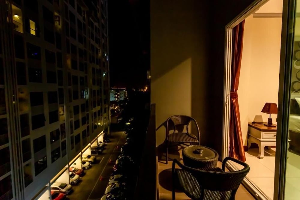 Honey Boutique Hotel 25/31