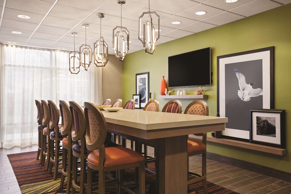 Hampton Inn Brigham City 28/39