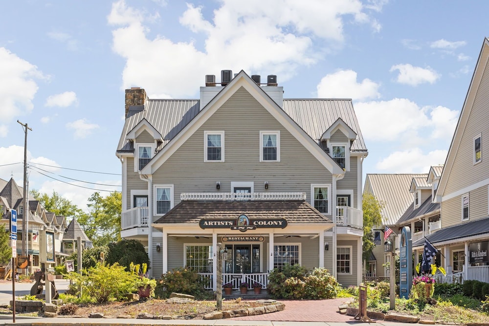 Artists Colony Inn Restaurant 7/50