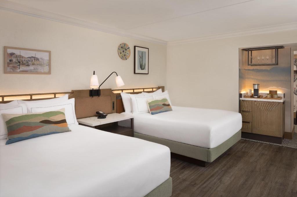 SUITE, 2 QUEEN BEDS, PATIO