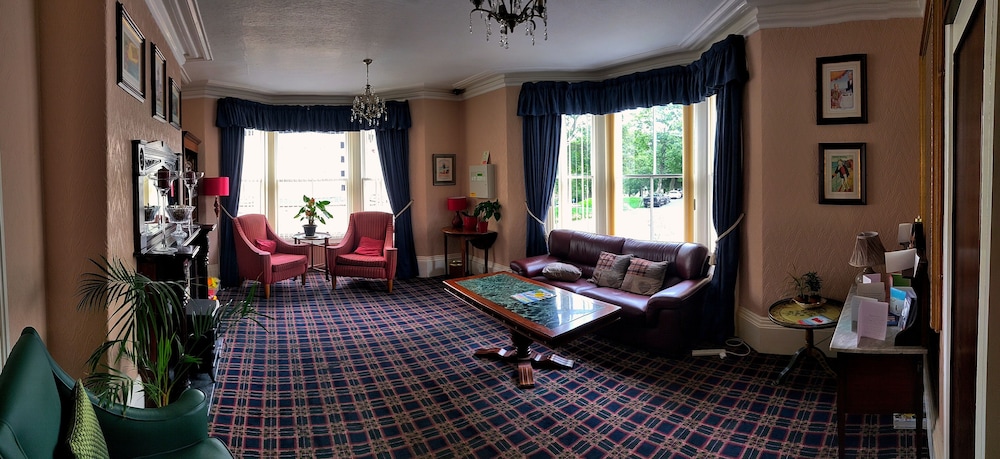 Rivelyn Hotel 29/35