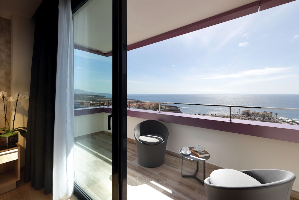 Hard Rock Hotel Tenerife 13/82