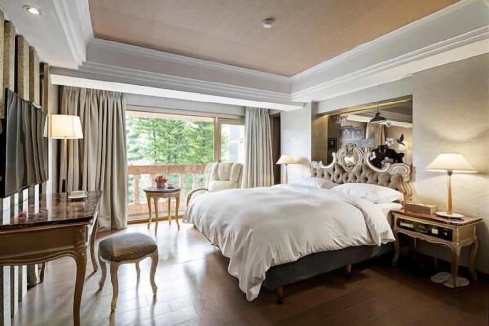 JBG Hot Spring Resort Hotel 12/64