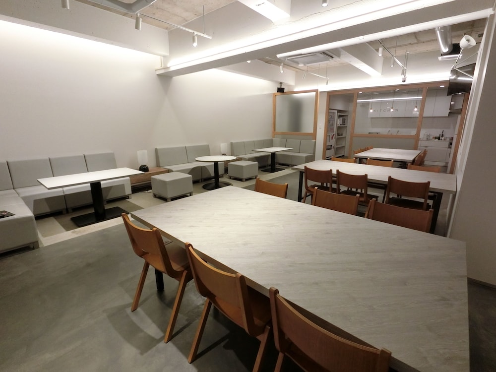 White Hostel Shinsaibashi 34/50