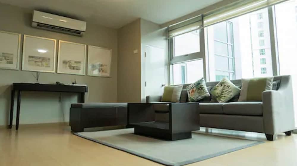 Avant Serviced Suites 33/52